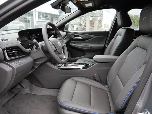 2025 Buick Envista Sport Touring FWD