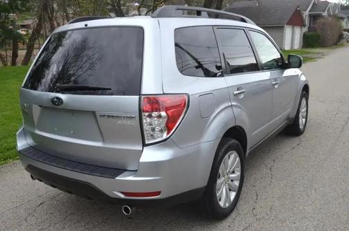 Ice Silver Metallic 2012 Subaru Forester 2.5X