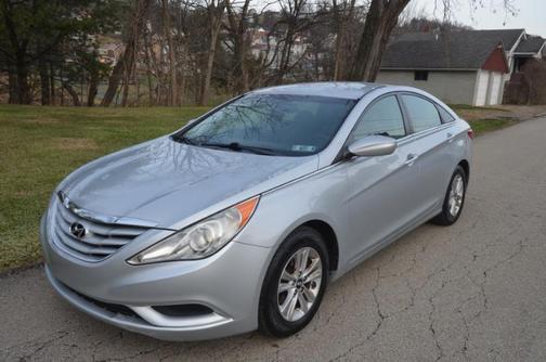 2011 Hyundai SONATA GLS