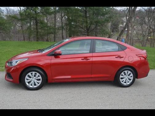 Pomegranate Red 2022 Hyundai Accent SE