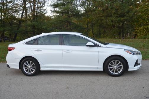 2018 Hyundai SONATA SE
