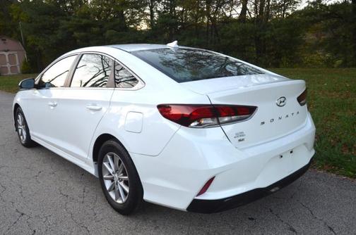 2018 Hyundai SONATA SE
