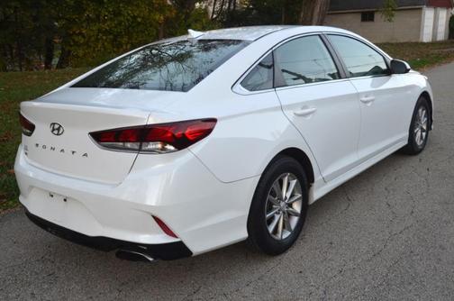 2018 Hyundai SONATA SE