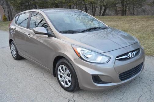 2012 Hyundai Accent GS