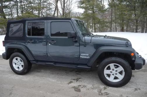 2017 Jeep Wrangler Unlimited Sport