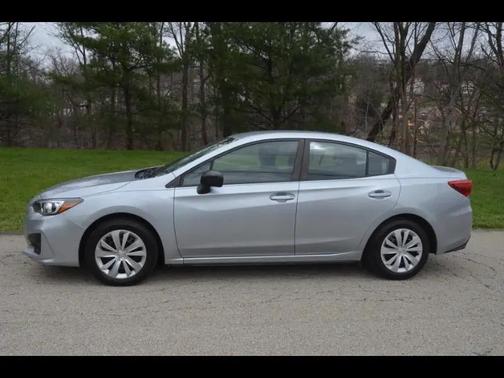 Ice Silver Metallic 2018 Subaru Impreza 2.0i