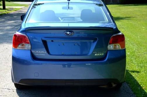 2016 Subaru Impreza 2.0i