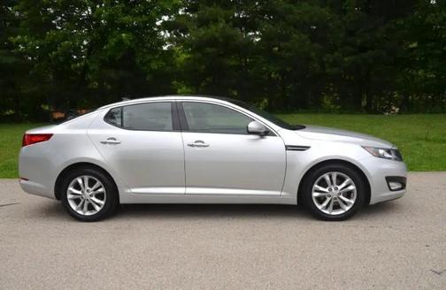 Bright Silver Metallic 2013 Kia Optima EX