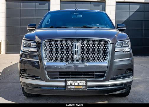 Starlight Gray Metallic Premium Colorant 2024 Lincoln Navigator Reserve
