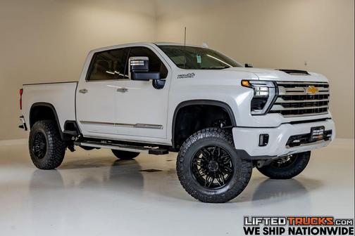 Iridescent Pearl Tricoat 2025 Chevrolet Silverado 2500 High Country
