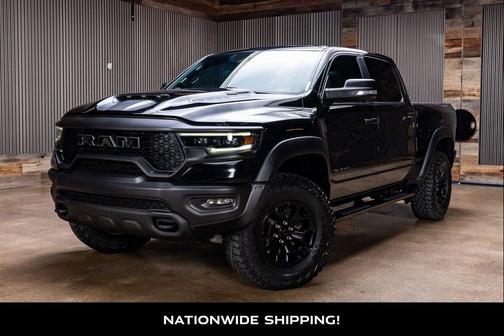 Diamond Black Crystal Pearlcoat 2022 RAM 1500 TRX