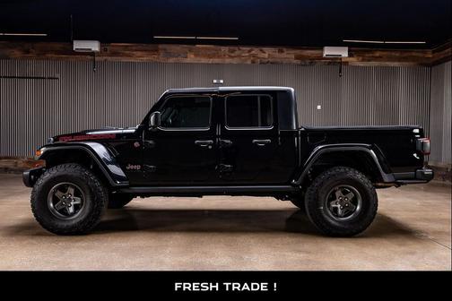 Black Clearcoat 2020 Jeep Gladiator Rubicon