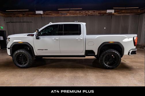 2025 GMC Sierra 2500 AT4