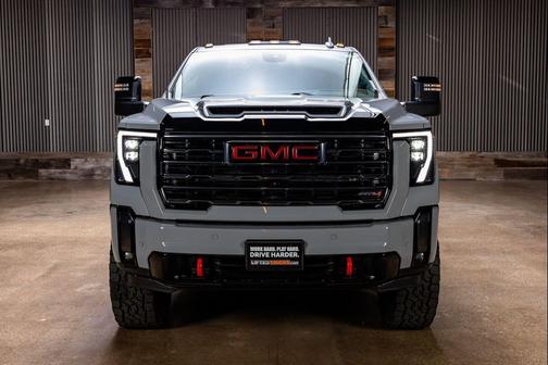 Thunderstorm Gray 2024 GMC Sierra 2500 AT4