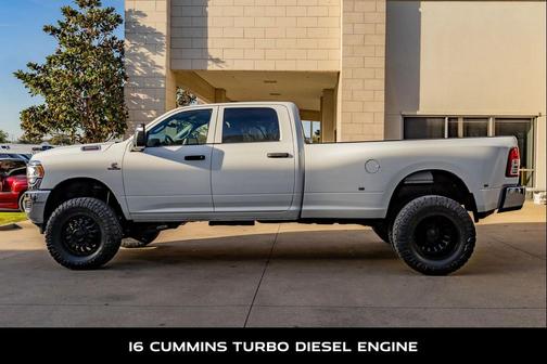 2024 RAM 3500 Tradesman Crew Cab 4x4 8' Box