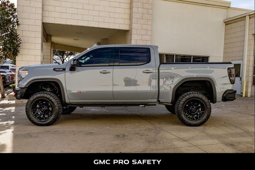 2025 GMC Sierra 1500 AT4X