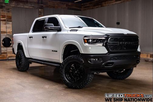 Bright White Clearcoat 2023 RAM 1500 Big Horn/Lone Star
