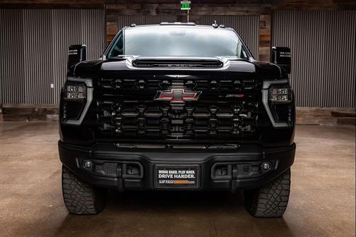 2024 Chevrolet Silverado 2500 4WD Crew Cab Standard Bed ZR2