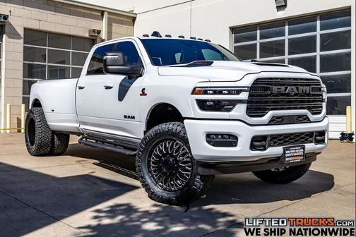 2025 RAM 3500 Laramie Crew Cab 4x4 8' Box