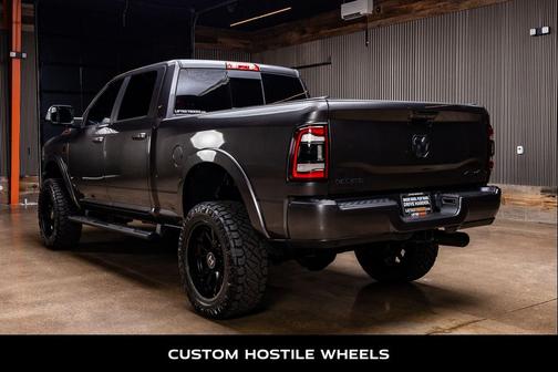 Granite Crystal Metallic Clearcoat 2019 RAM 2500 Laramie Crew Cab 4x4 6'4' Box