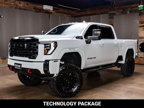 Summit White 2024 GMC Sierra 2500 AT4
