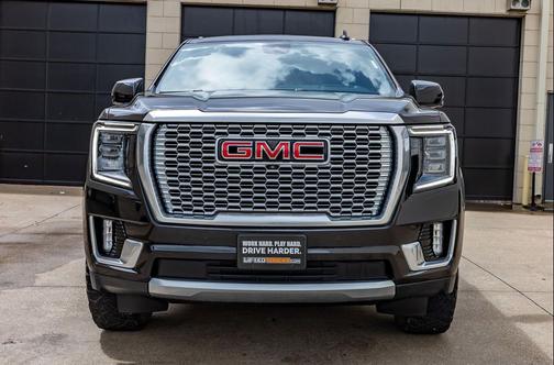 Onyx Black 2023 GMC Yukon Denali