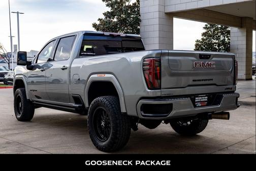 2024 GMC Sierra 2500 AT4