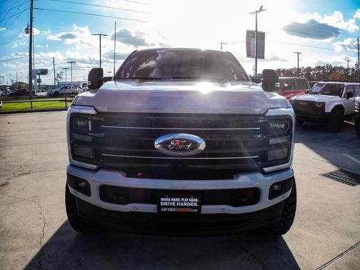 2025 Ford F-250 Platinum