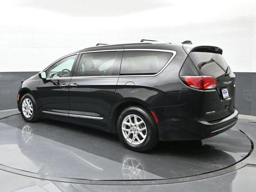 2020 Chrysler Pacifica Touring-L