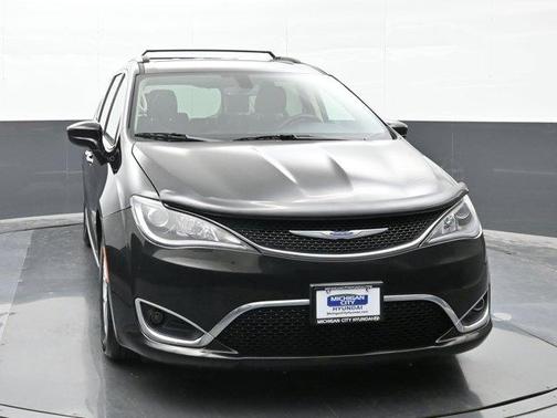 2020 Chrysler Pacifica Touring-L