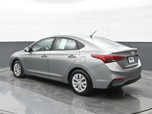 2022 Hyundai Accent SE