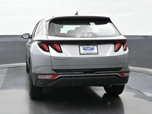 2022 Hyundai TUCSON SE