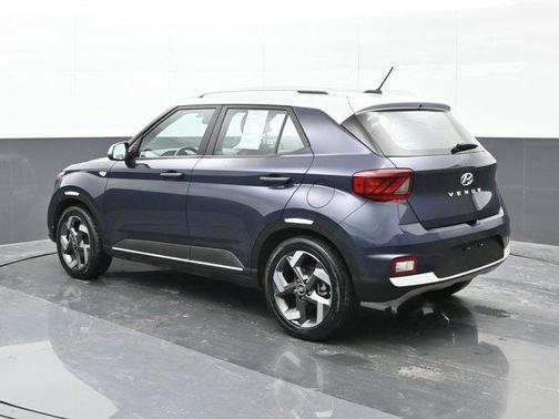 2023 Hyundai VENUE Limited