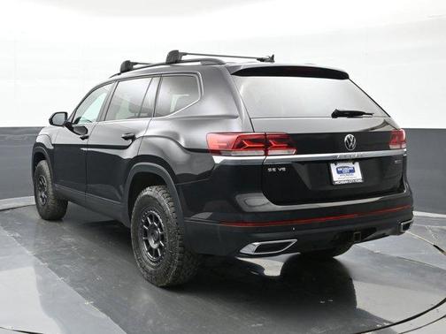 Deep Black Pearl Effect 2021 Volkswagen Atlas 3.6 V6 SE w/ Technology