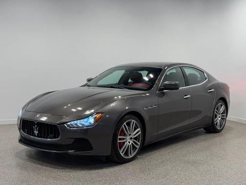 Grigio Metallic 2016 Maserati Ghibli S Q4