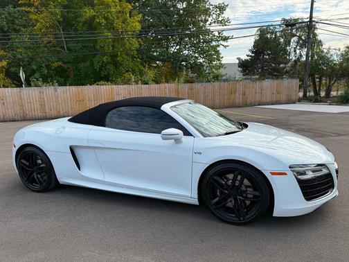 2015 Audi R8 2dr Conv Auto quattro Spyder V10
