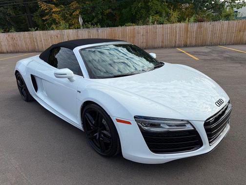 2015 Audi R8 2dr Conv Auto quattro Spyder V10