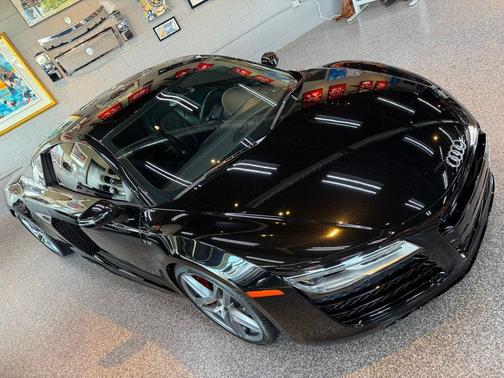 2015 Audi R8 2dr Coupe Automatic quattro V10 plus