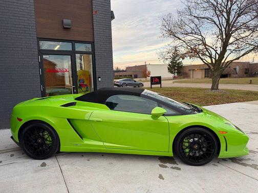 2010 Lamborghini Gallardo 2dr LP560-4 Convertible Spyder