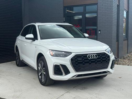 2022 Audi Q5 45 S line Premium