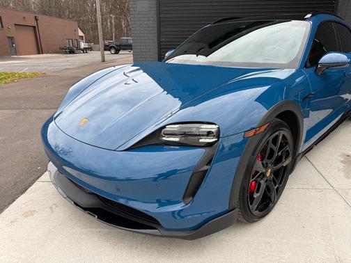 2023 Porsche Taycan 4S Cross Turismo AWD