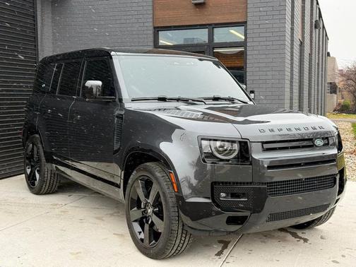 2023 Land Rover Defender 110 V8