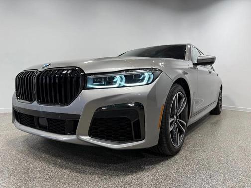 2022 BMW 750 i xDrive