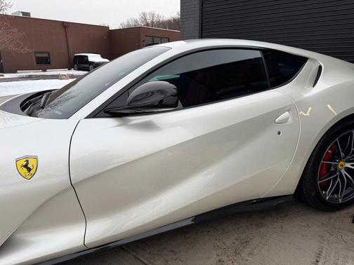 2018 Ferrari 812 Superfast Base