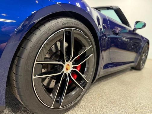 Gentian Blue Metallic 2025 Porsche 911 Carrera GTS