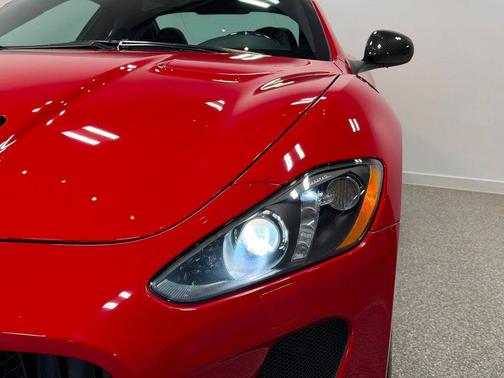 Rosso Mondiale Pearlescent 2016 Maserati GranTurismo MC