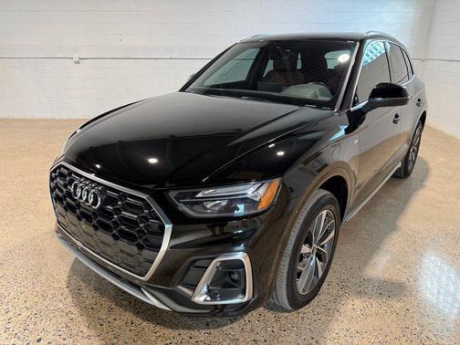 2023 Audi Q5 45 S line Premium Plus
