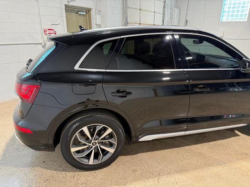 2023 Audi Q5 45 S line Premium Plus