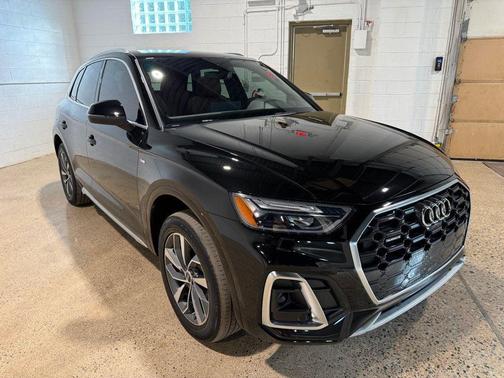 2023 Audi Q5 45 S line Premium Plus