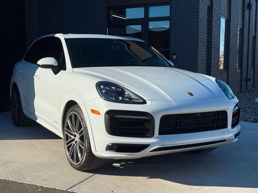 2021 Porsche Cayenne GTS